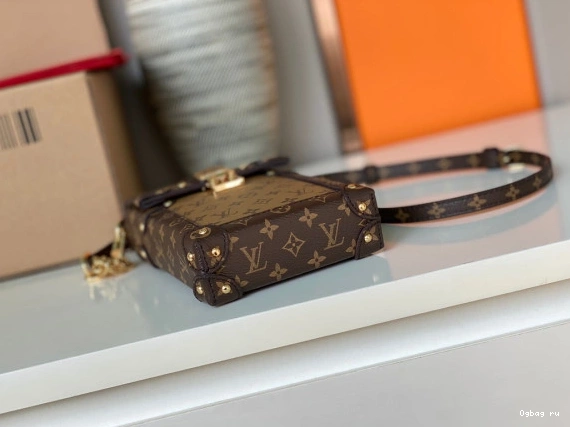 POCHETTE LOUIS TRUNK VERTICAL VUITTON 0712